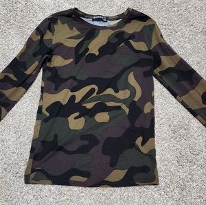 Camo long sleeve size small